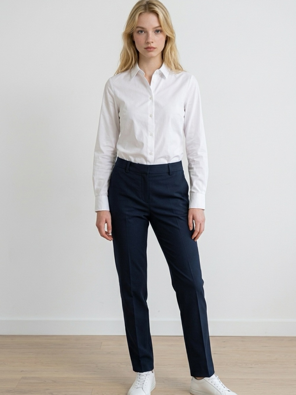 Classic Straight-Leg Women's Dress Pants in Navy Banana Republic